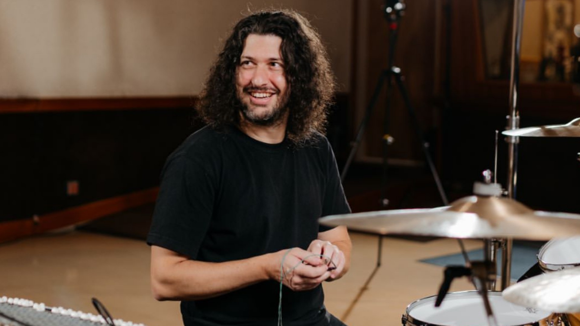 Rock in Rio: Quem é Ilan Rubin, novo baterista do Foo Fighters