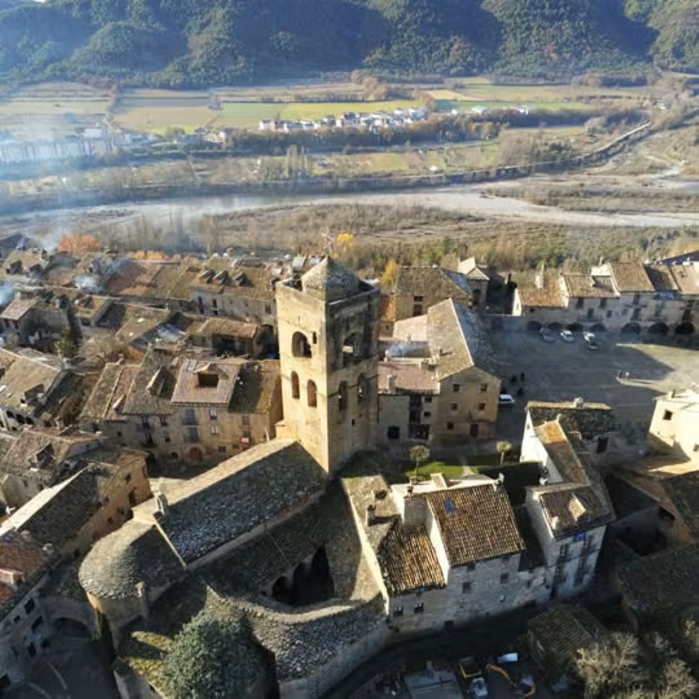 Igreja românica de Santa Maria, na Espanha. — Foto: Reprodução/Portal oficial de turismo da Espanha