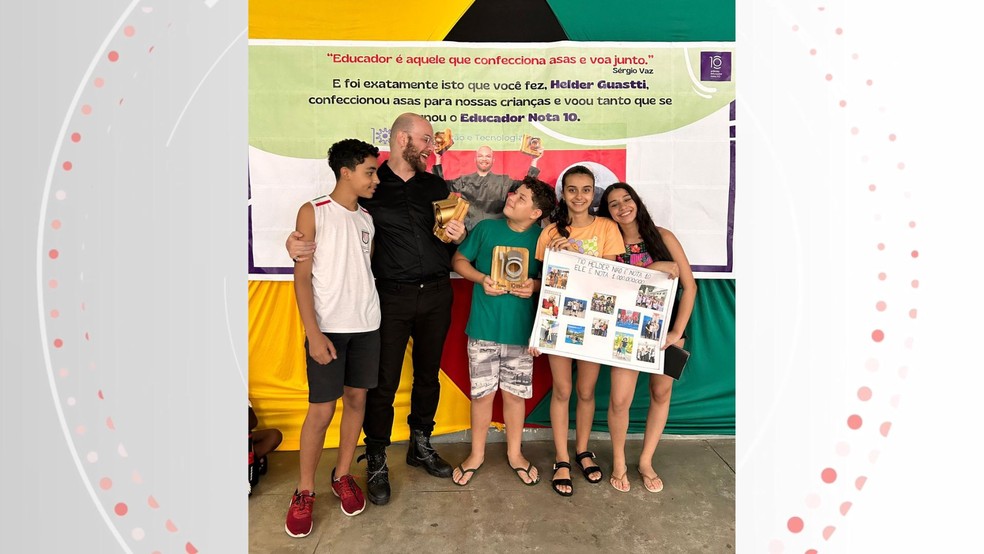 Helder Guastti é o único professor brasileiro finalista em prêmio internacional considerado o "Nobel da Educação". — Foto: Redes sociais