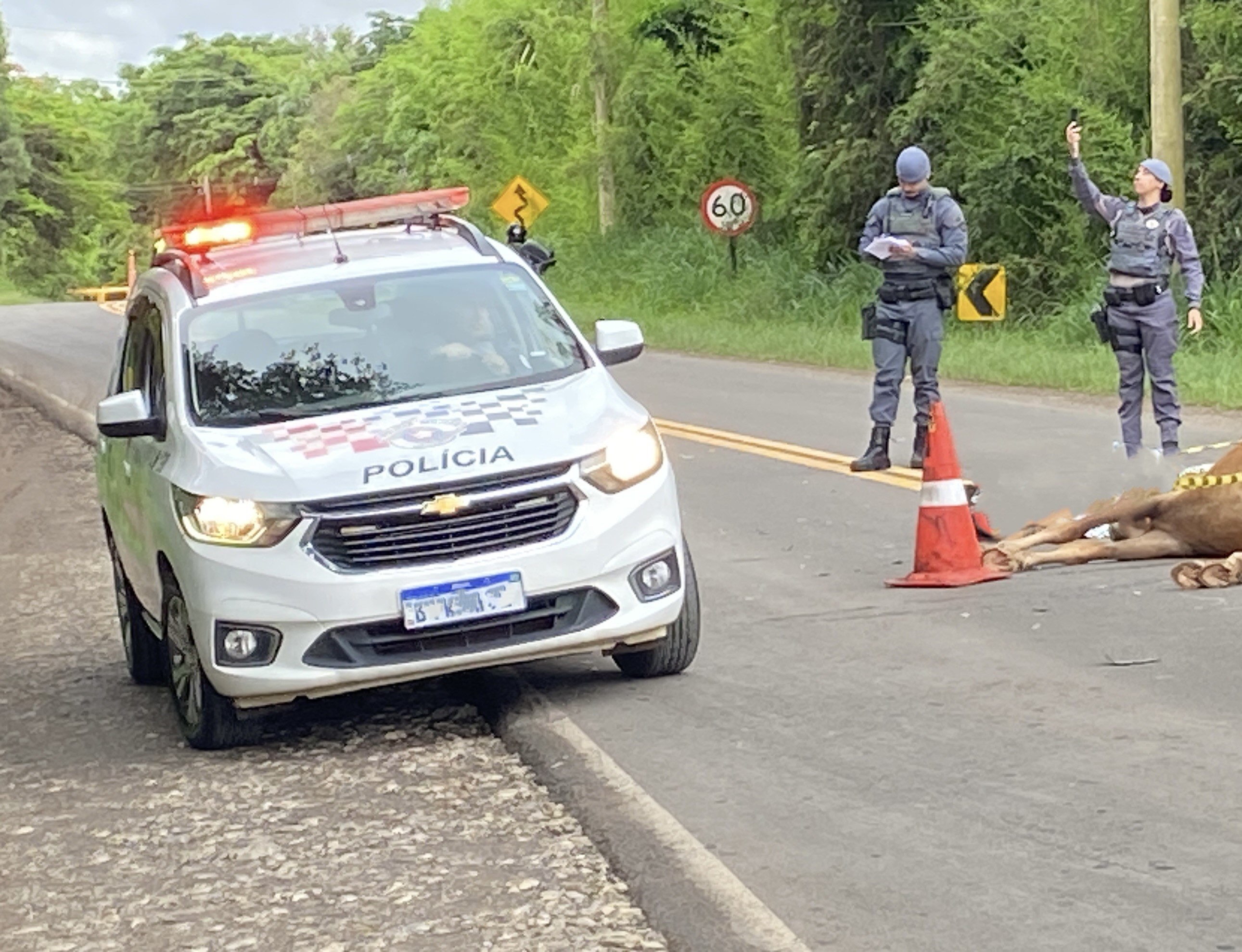 por que isso pode acontecer e como evitar riscos — Morte de mulher asfixiada por capacete