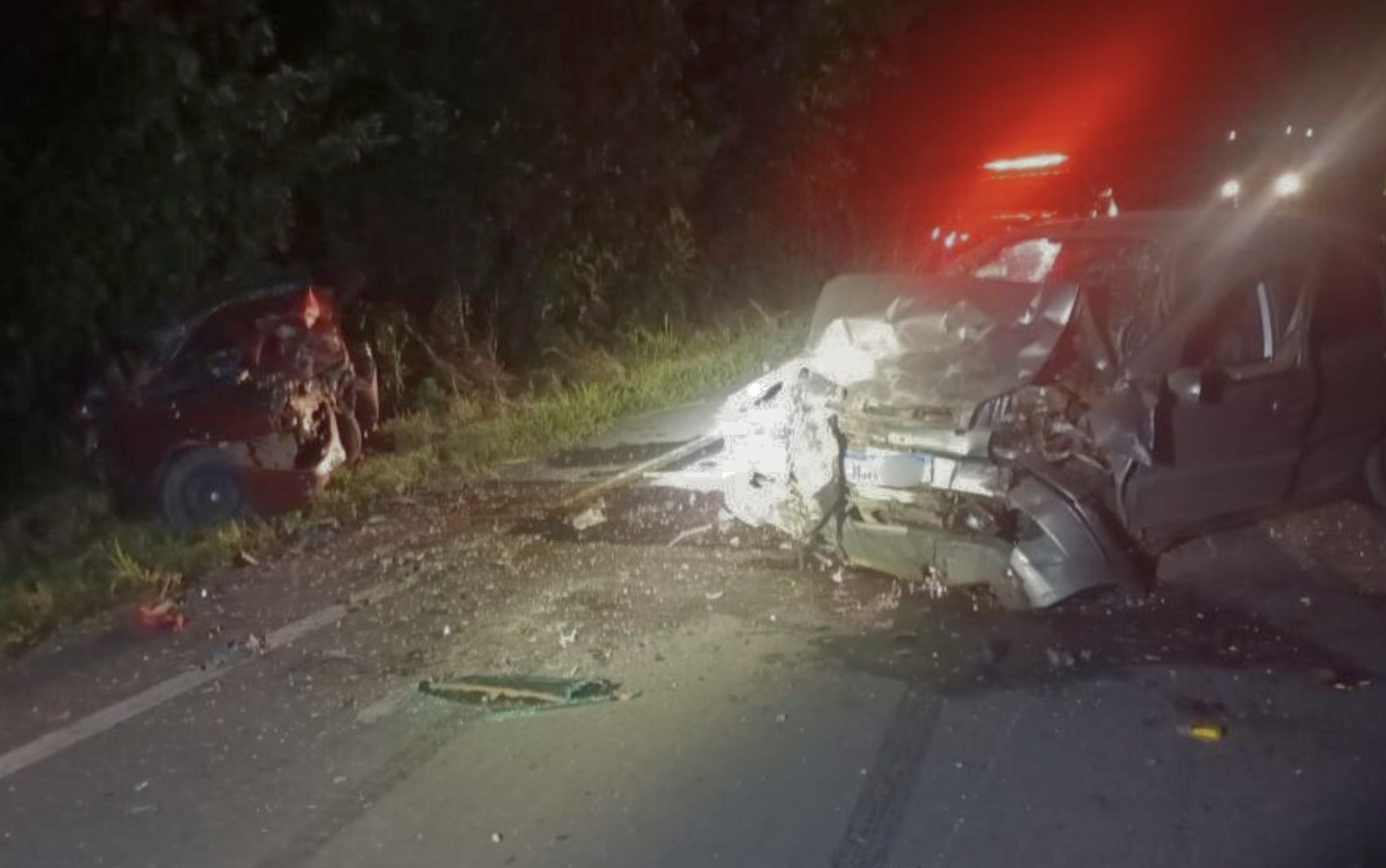 Acidente mata dois homens e criança na GO-164