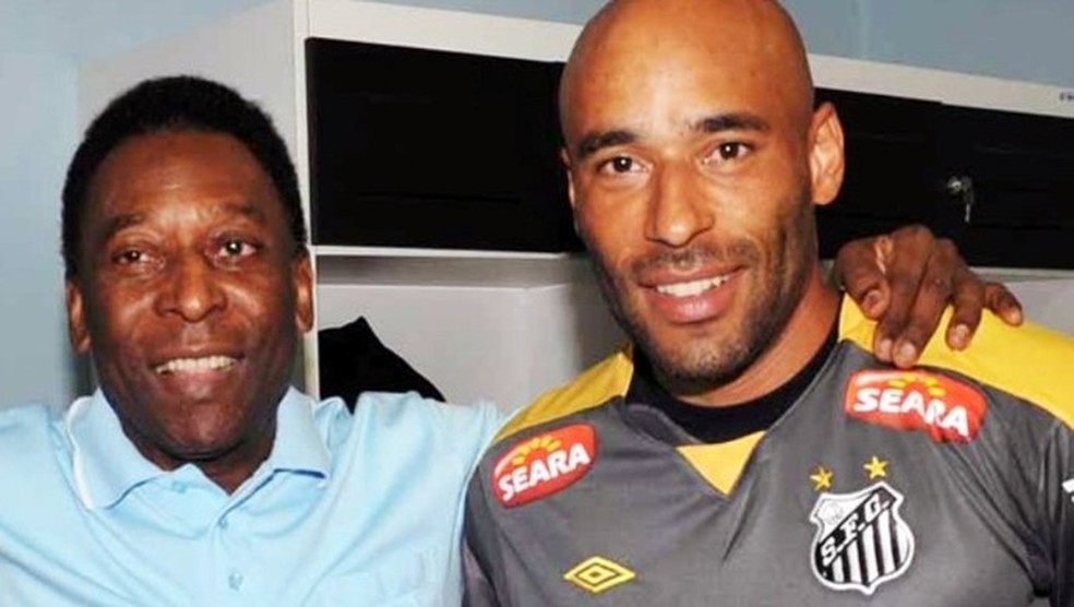 Sete jogos e três gols: a conexão do Rei Pelé com Goiânia