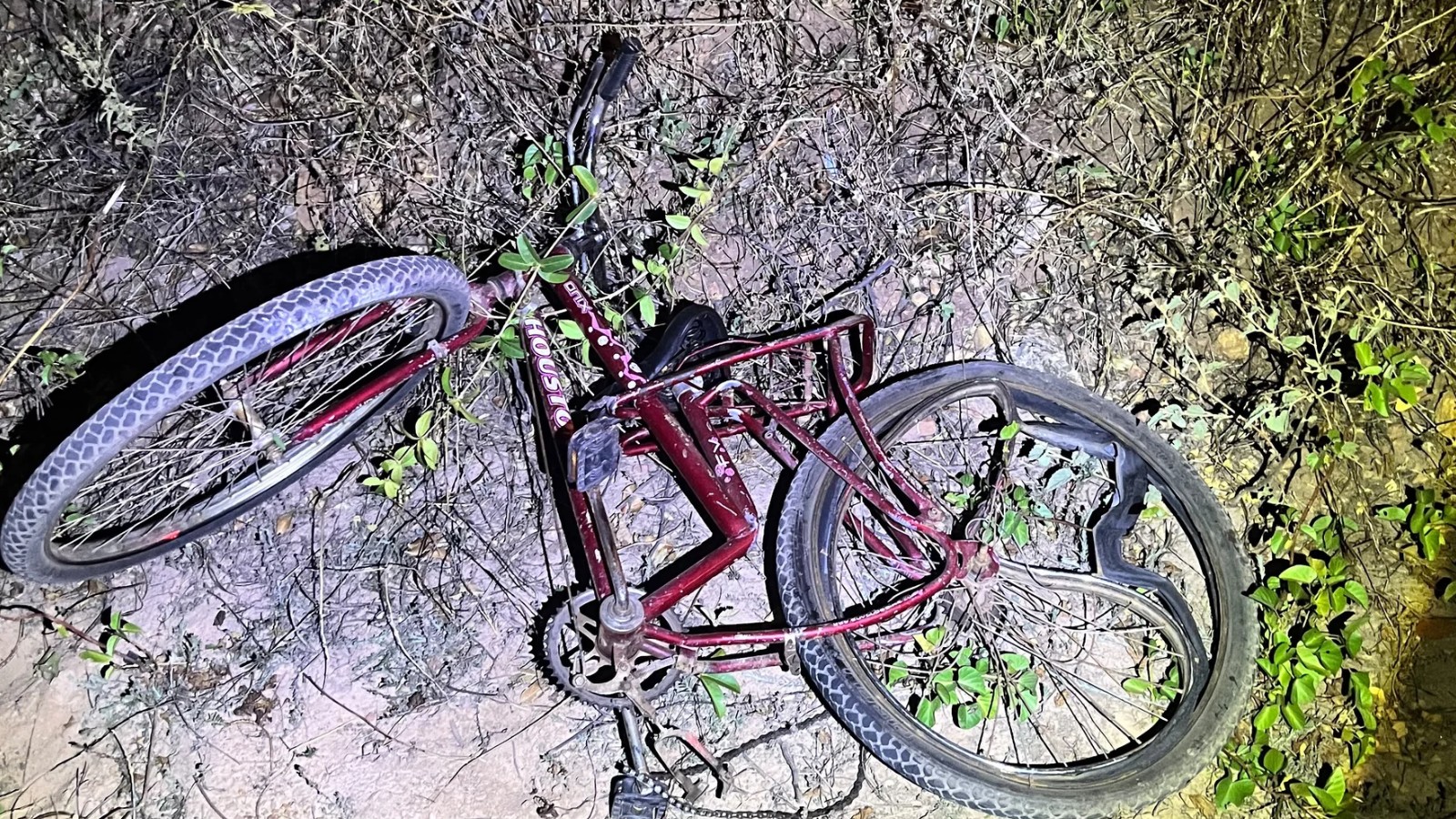 Ciclista é encontrado morto em rodovia no Norte do PI; vítima pode ter sido atropelada