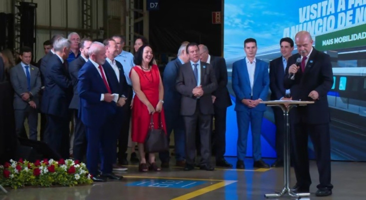 Fábrica de trens é inaugurada em Araraquara, e contratos de R$ 5,6 bilhões do BNDES são assinados