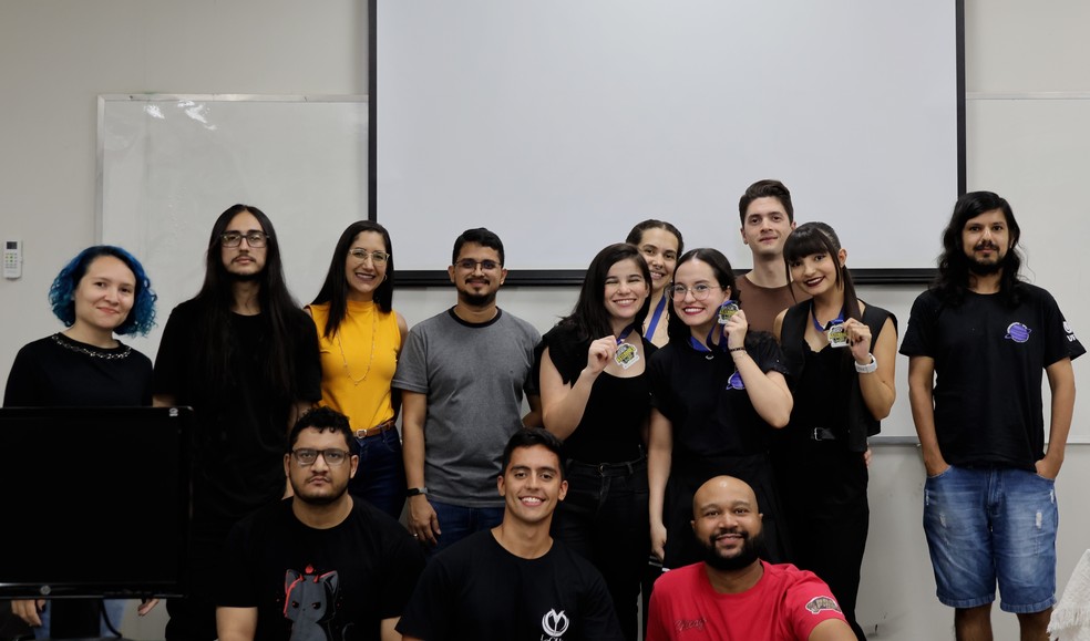 Mesmo havendo softwares que já detectam os asteróides, alguns passam despercebidos e é aí que os Caça-Asteroides entram em cena — Foto: Maria Eduarda Amorim