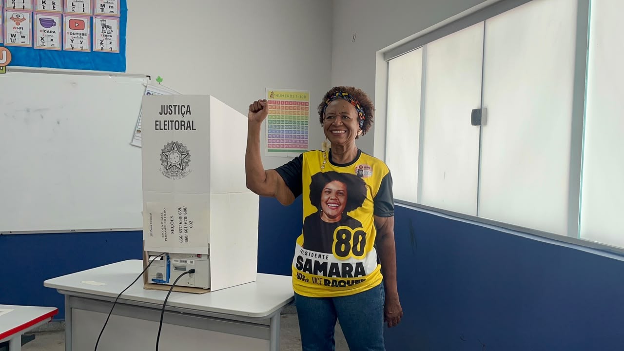 Gal Leite (UP) vota em Belém