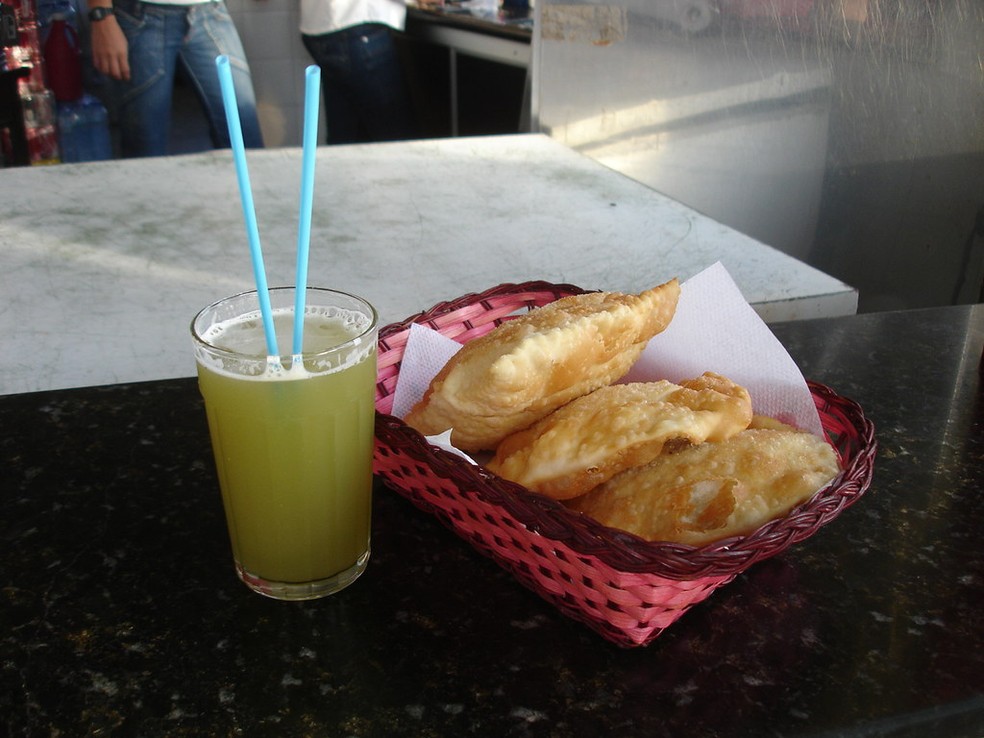 Pastel e caldo de cana — Foto: Marcelometal on VisualHunt