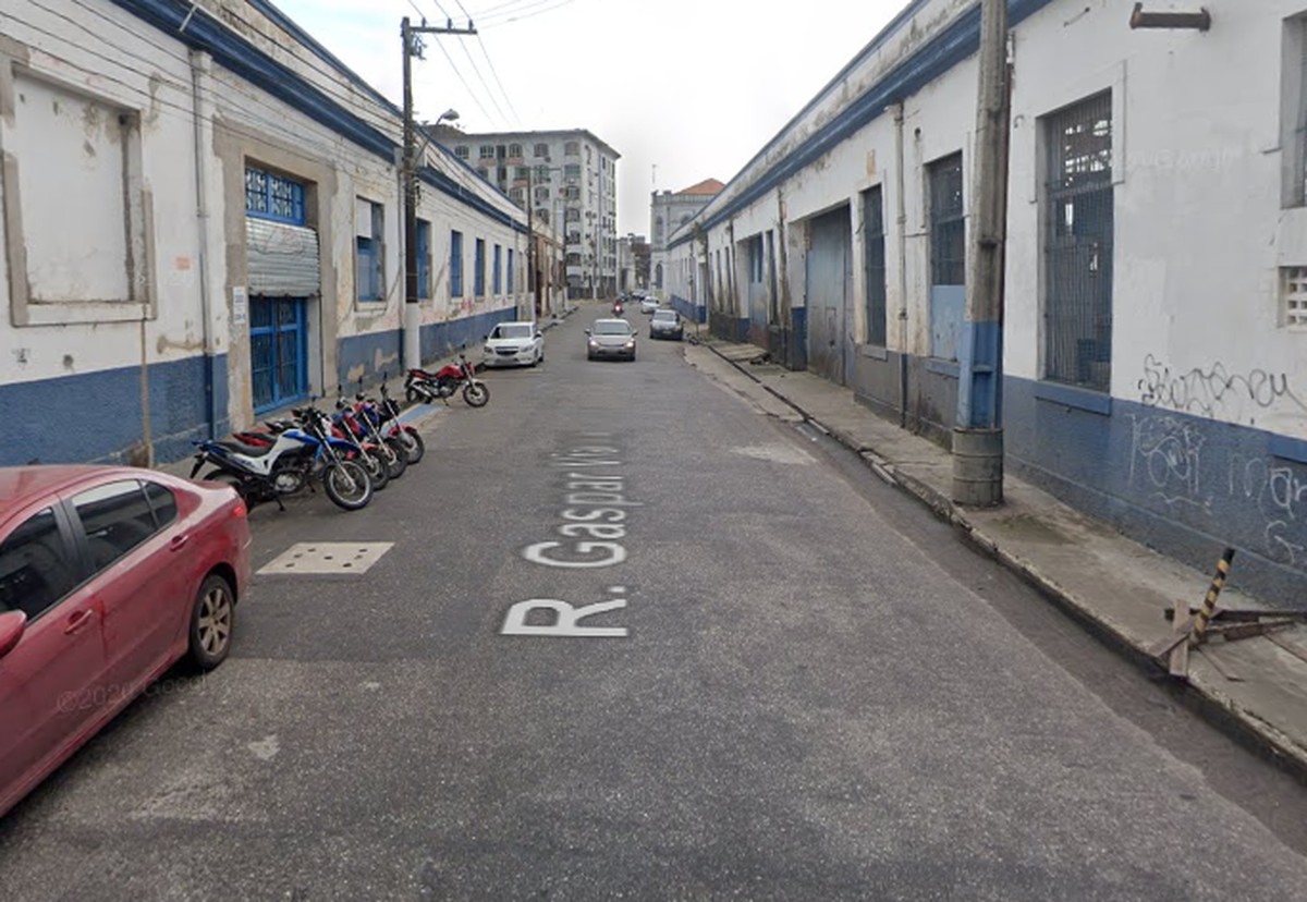 Tráfego na rua Gaspar Viana é