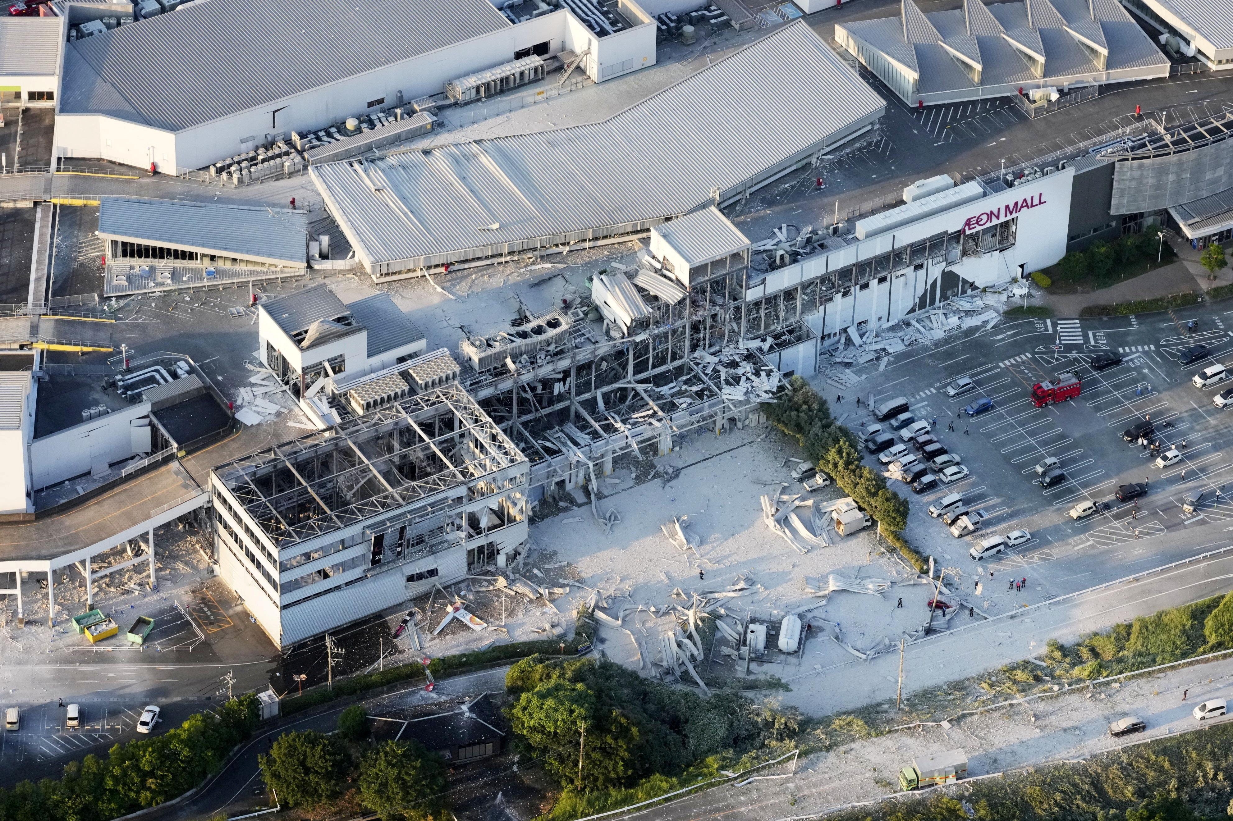 Terremoto no Japão: shopping fica parcialmente destruído e com feridos | G1