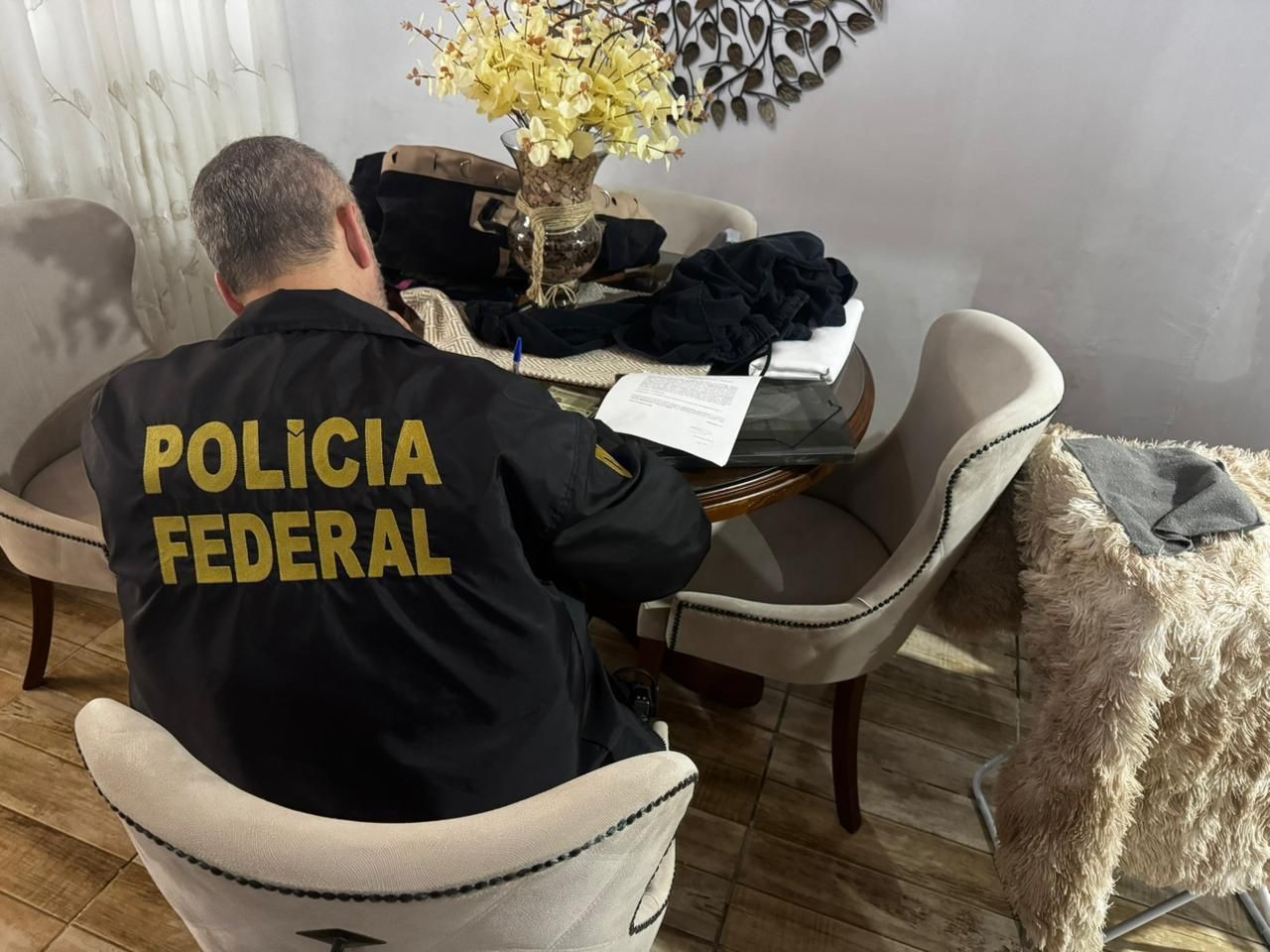 PF faz operação contra suposta organização criminosa que teria ameaçado candidatos para interferir na eleição em Bagé