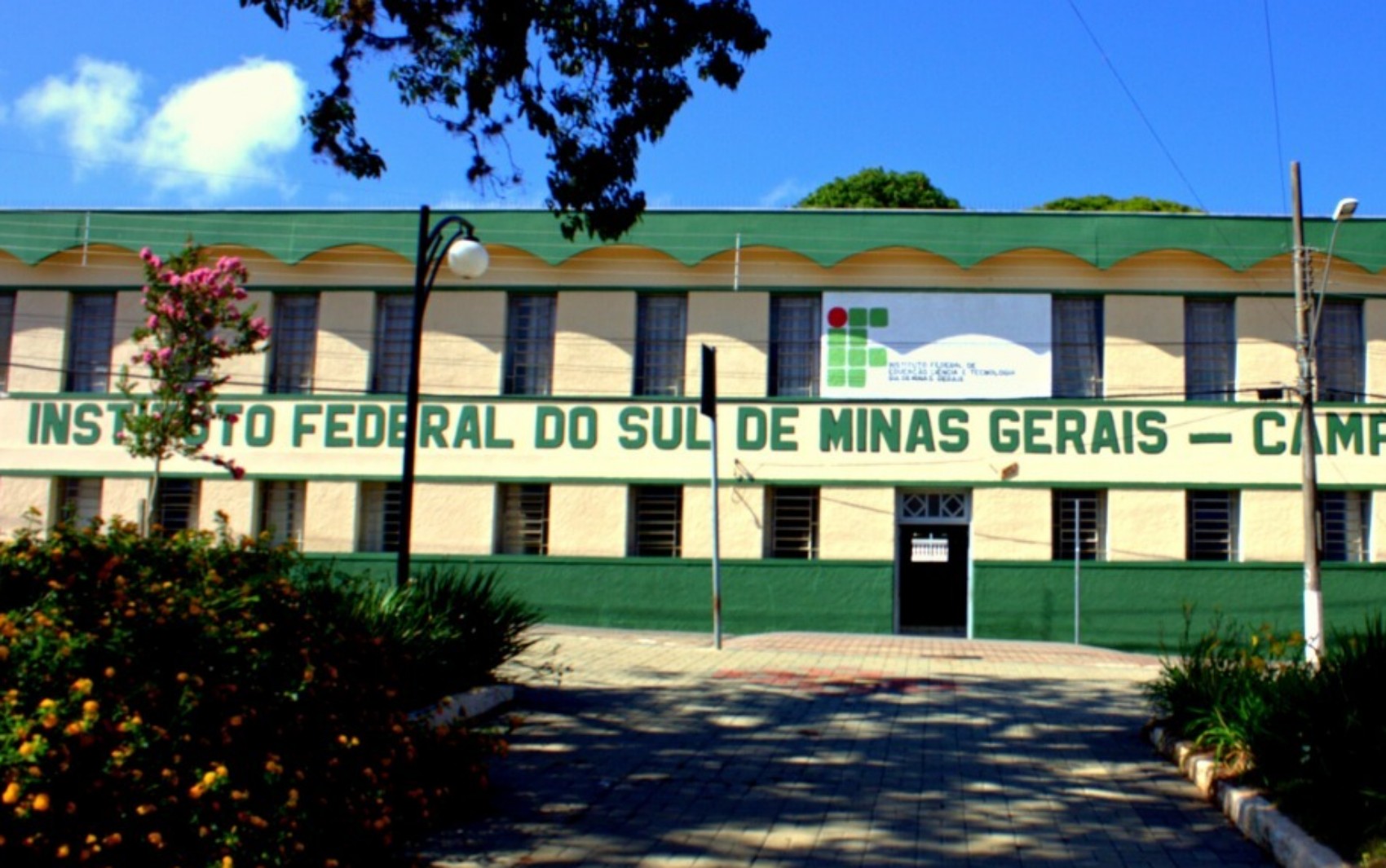 Festival 'Entre Montes e Versos' leva literatura, arte e histórias de vida durante 4 dias em Inconfidentes, MG