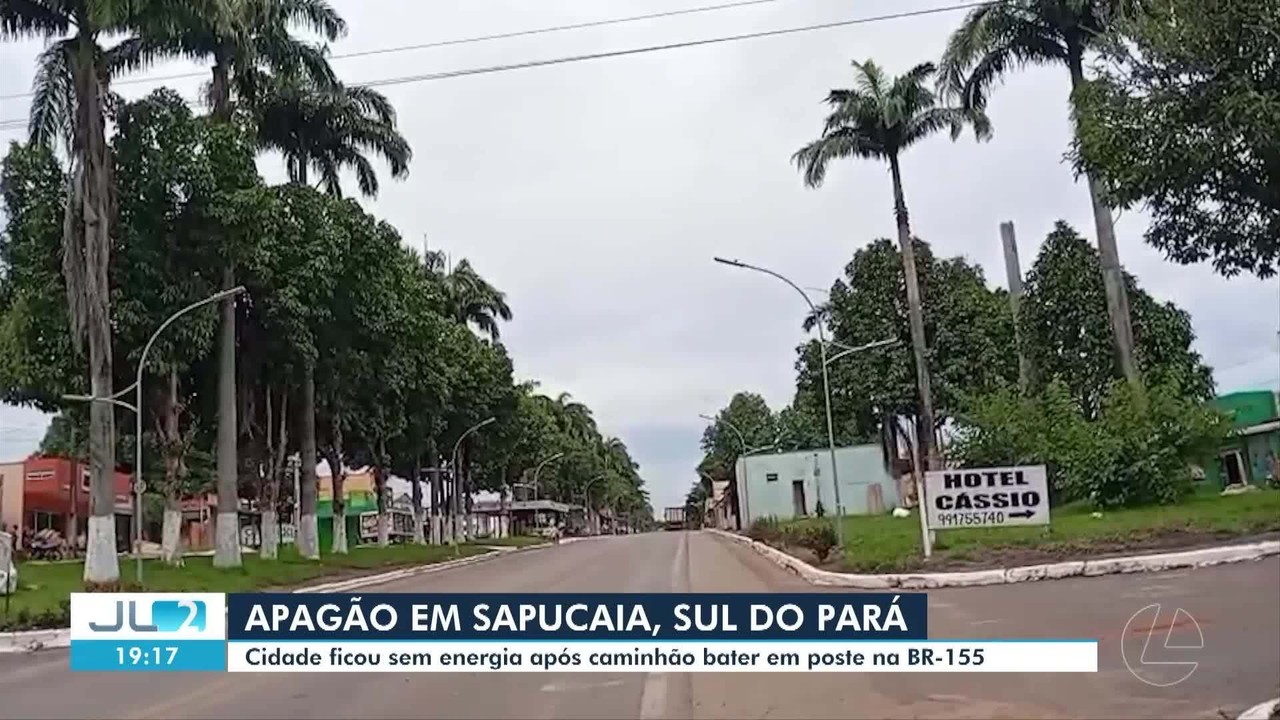 Caminhão bate em poste e provoca apagão em Sapucaia, no sul do Pará