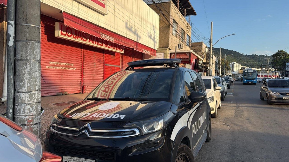 Mais de R$ 60 mil são levados após arrombamento de loja e abertura de cofre em Juiz de Fora