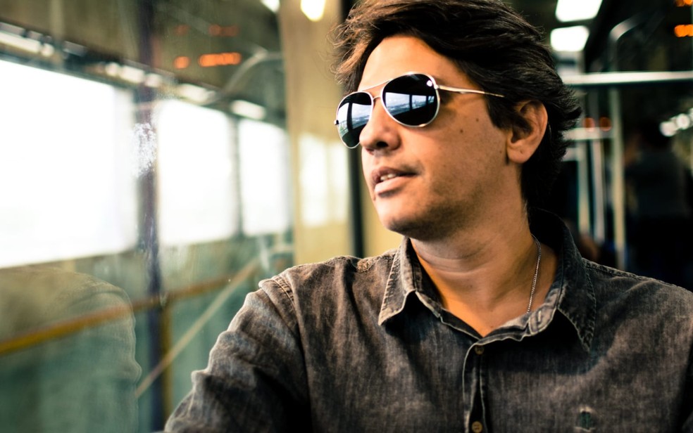 Fred Sunwalk se apresenta no projeto ‘Sextas Sonoras’ — Foto: Gláucia Japur