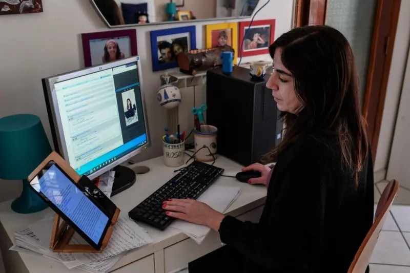 
Centenas de e-mails, interrupções a cada 2 minutos e reuniões às 20h: pesquisa releva rotina dos trabalhadores