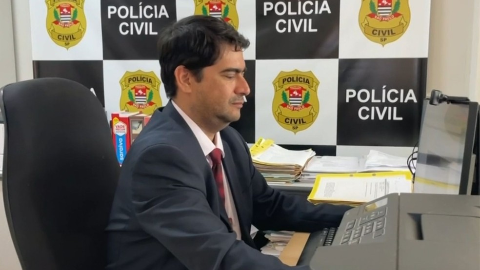 Miguel Rocha, delegado responsável pela investigação, em Ilha Solteira (SP) — Foto: Reprodução / TV TEM