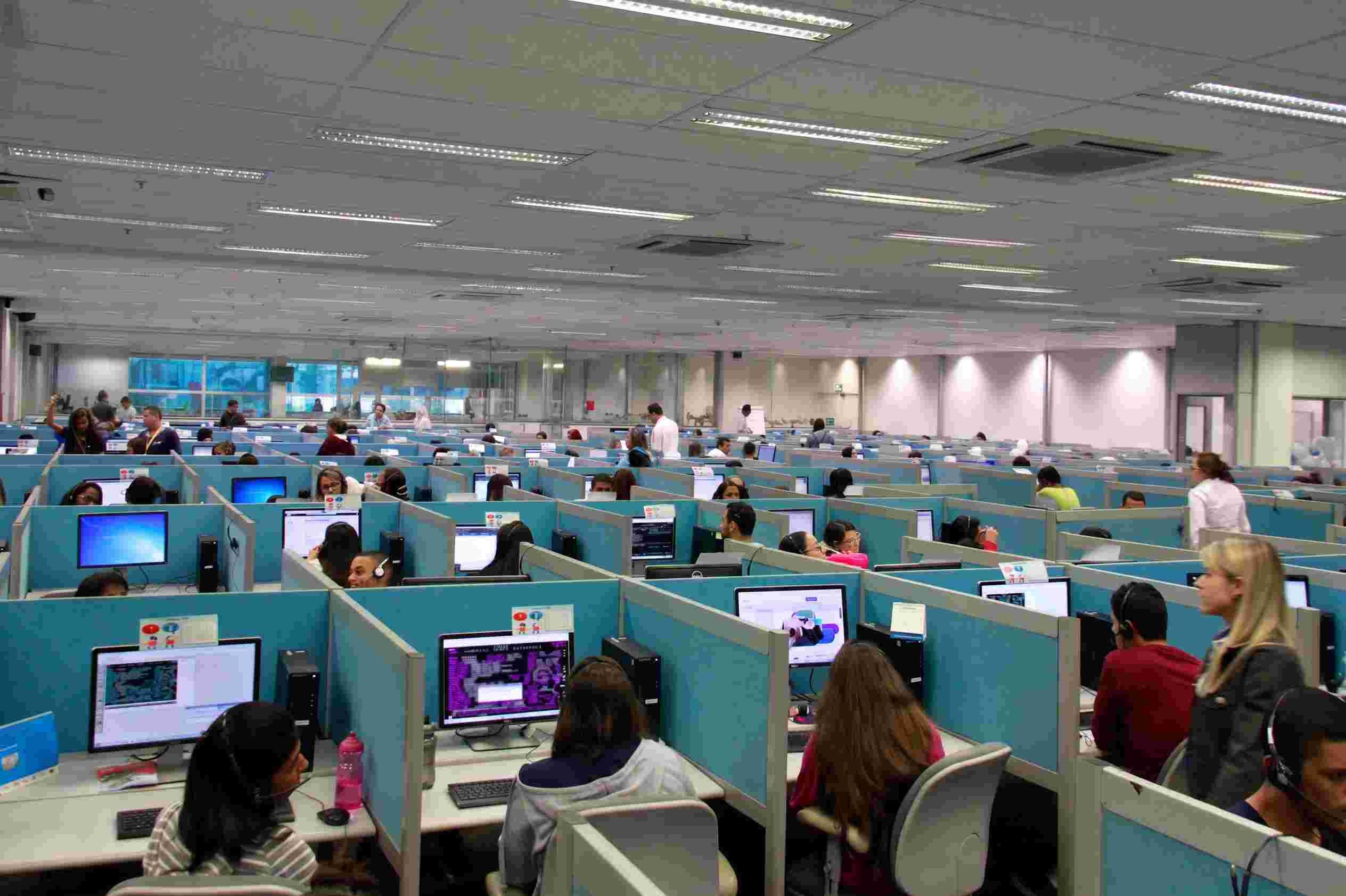 Callink abre mais de 500 vagas de emprego em Uberlândia; há oportunidades para jovens, pessoas com mais de 50 anos e PCD
