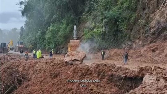 Na serra gaúcha, desafio é liberar o trânsito de estradas que sofreram com cheias de rios e deslizamentos - Programa: Jornal Nacional 