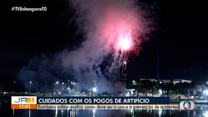 Bombeiro explica a forma correta de manusear os fogos de artifício para evitar acidentes