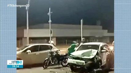 Motorista embriagado atinge carros parados em semáforo na Avenida Teotônio Segurado