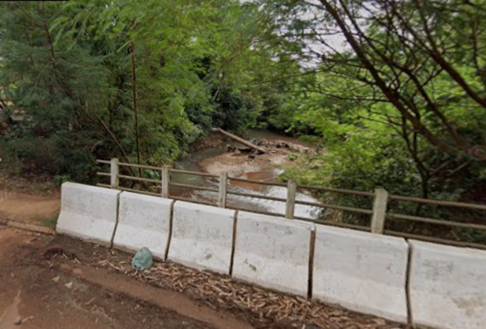 Corpo em decomposição é encontrado em córrego de Campo Grande