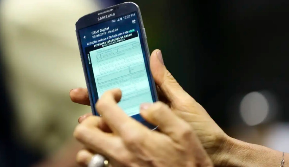 CRLV 2026: governo de MG divulga calendário do licenciamento de veículos; veja datas