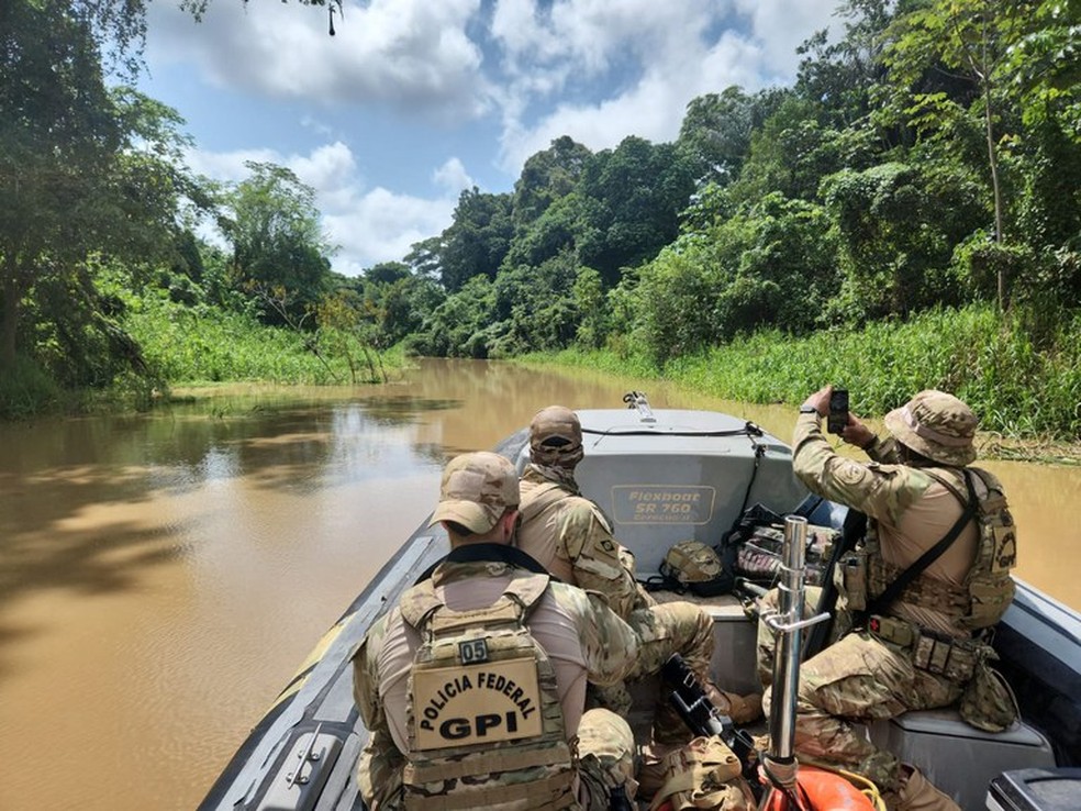 Ele utilizava o avião para transportar insumos destinados ao garimpo ilegal, mesmo sem autorização para operar como táxi aéreo. — Foto: PF/Divulgação