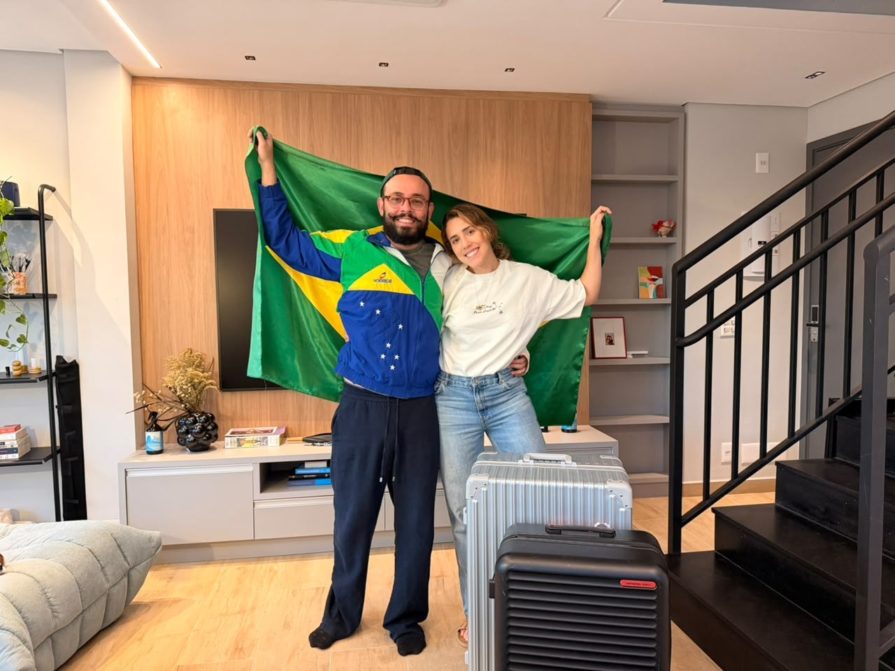 Casal brasileiro gasta R$ 46 mil para ver 1º jogo do Brasil 