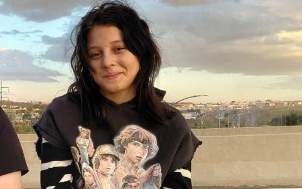 A adolescente Ana Clara Alves Silva, de 13 anos, está desaparecida desde a madrugada de domingo — Foto: Arquivo pessoal/Geovana Santos