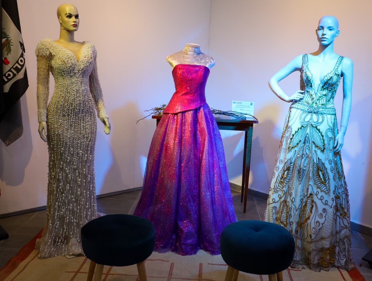 Vestidos de luxo, chuveiros e até iate: itens produzidos por presos de SC são exibidos em mostra aberta ao público