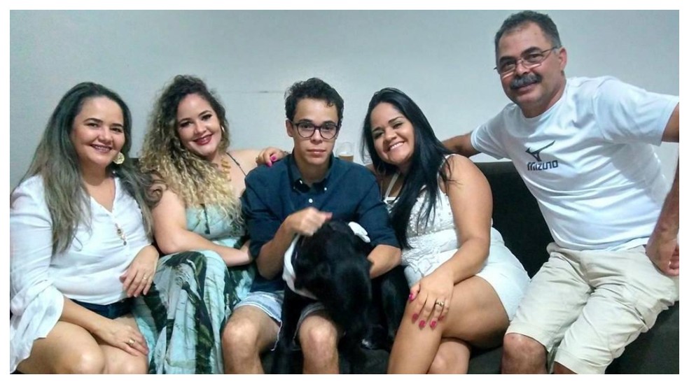 Caroline Rodrigues e família perderam a casa após explosão no Jaguaré. — Foto: Reprodução/Arquivo pessoal