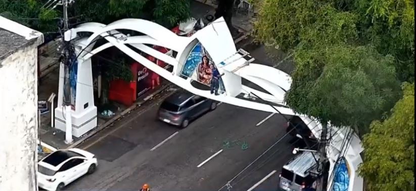 Arcos de Nossa Senhora de Nazaré recebem nova decoração para o Círio em Belém