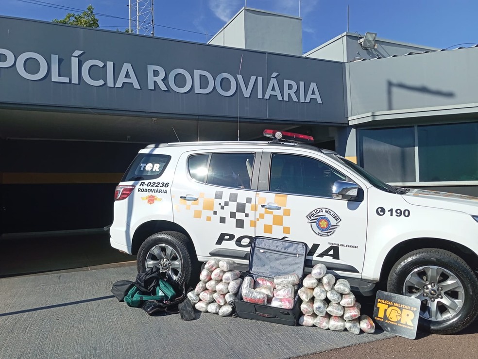 Homem é preso por tráfico de mais de 26 quilos de skank, em Presidente Venceslau (SP) — Foto: Polícia Rodoviária