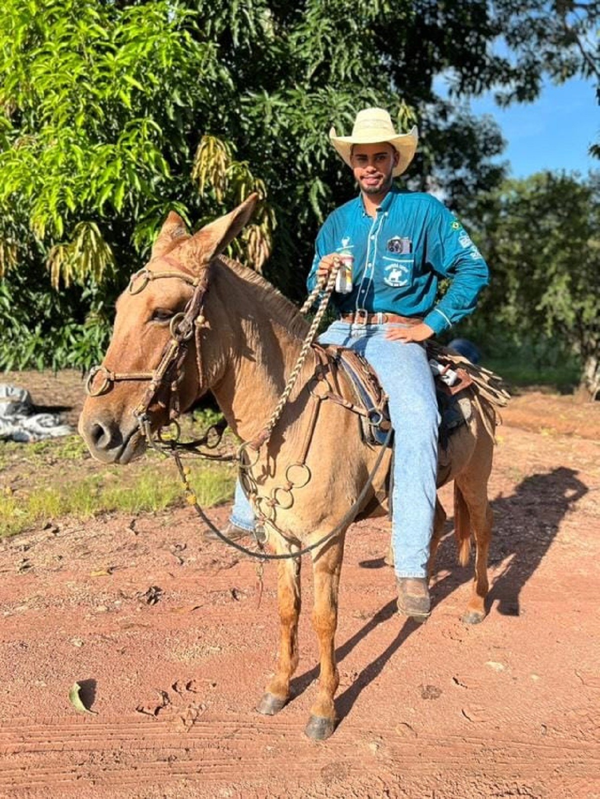 Jovem morto em acidente que fez carro partir ao meio sonhava em ser DJ de vaquejadas, diz amigo