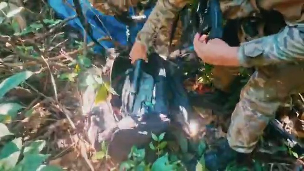 Armas escondidas em túneis e bunkers — Foto: Reprodução/TV Globo