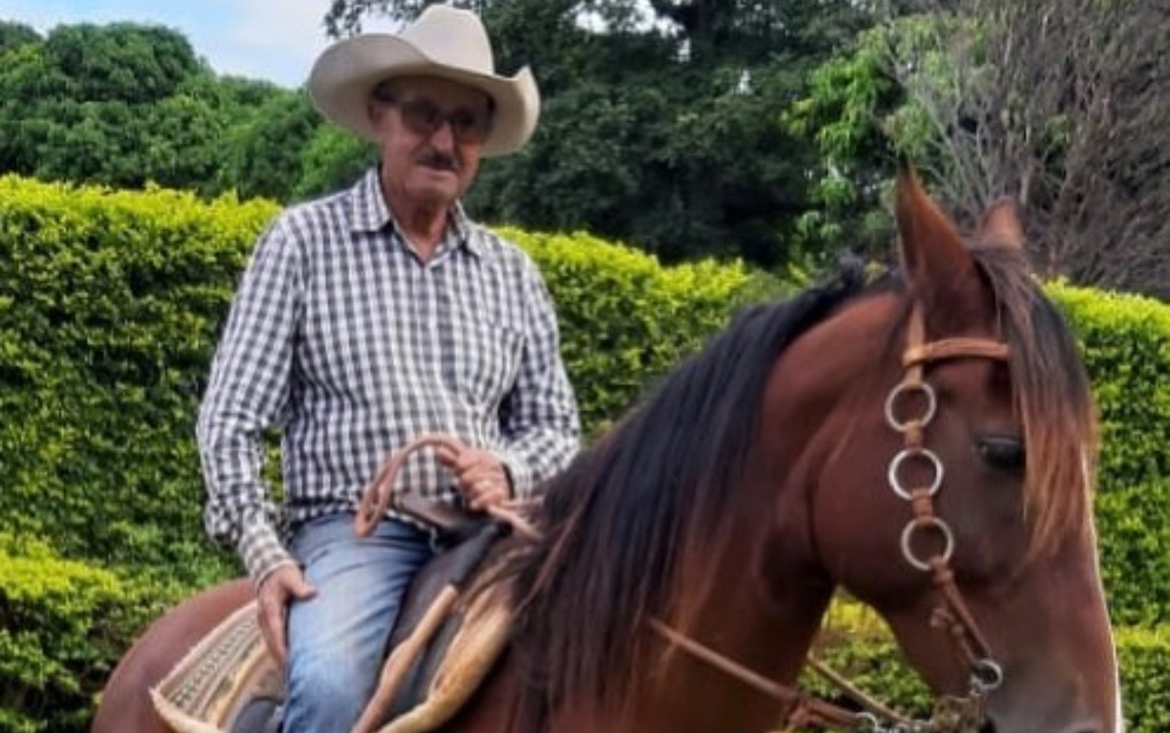 Morre aos 89 anos, João Batista Neves, pai do cantor Rionegro, da dupla com Solimões