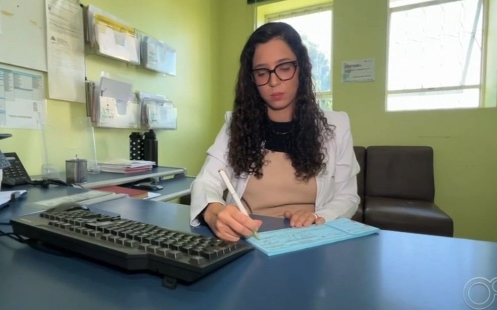 Gabriela Guimarães, médica psiquiátrica, explica vício em apostas no cérebro humano — Foto: Reprodução/TV TEM