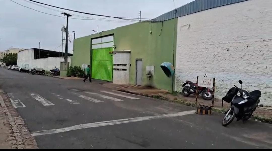 Trabalhadores do sistema de ônibus de Teresina deflagram greve por tempo indeterminado