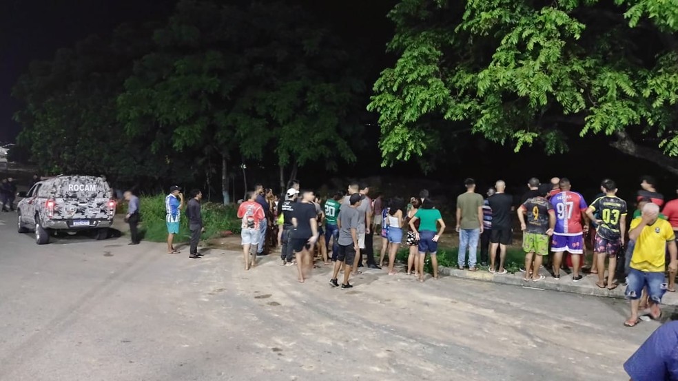 Chacina no São Raimundo, em Manaus — Foto: Lucas Bello, da Rede Amazônica