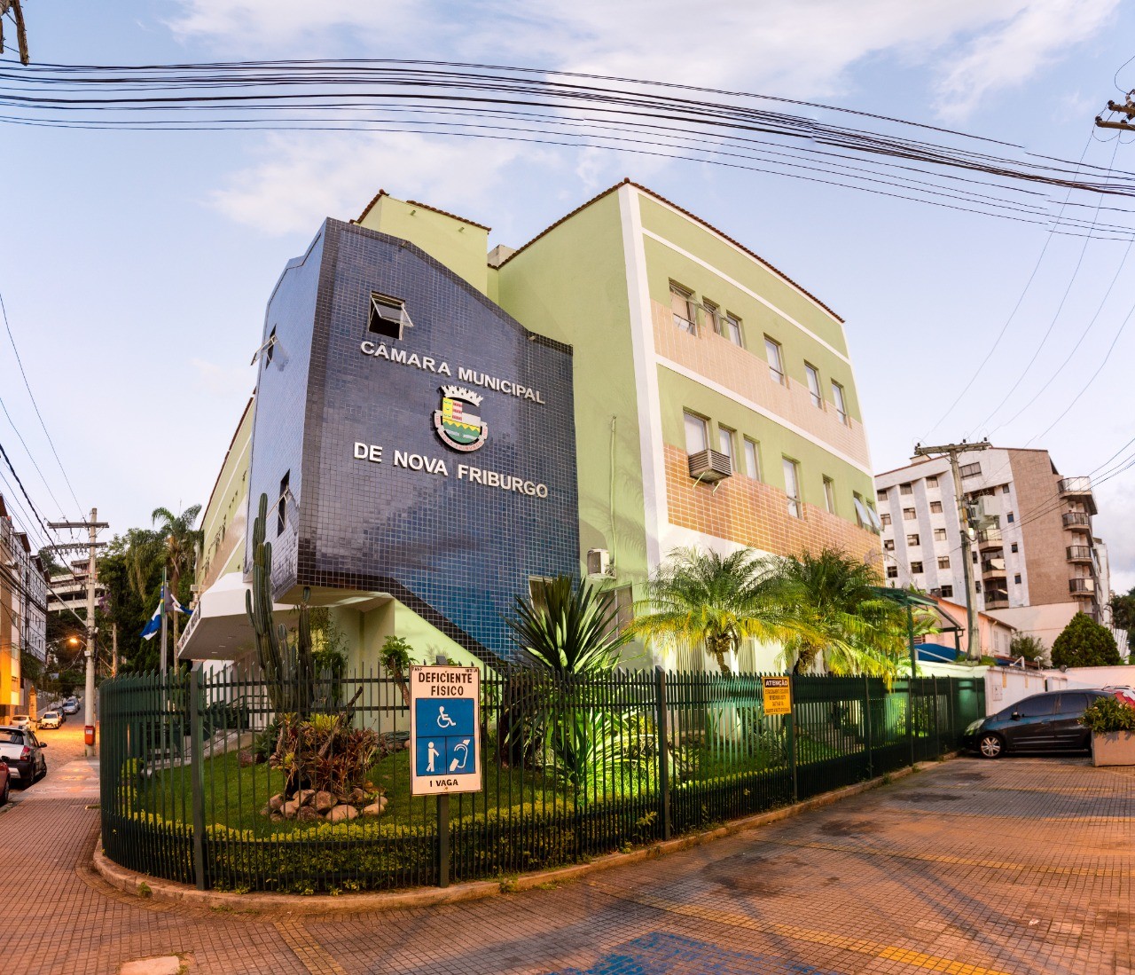 Câmara de Nova Friburgo aprova em primeira votação projeto que cria auxílio-alimentação para vereadores