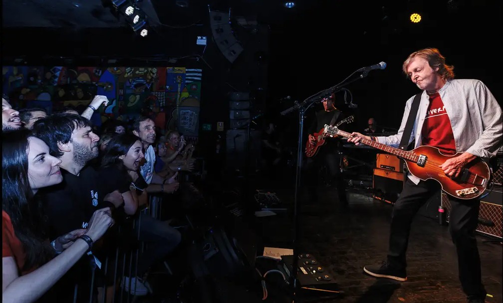 Paul McCartney faz show no Clube do Choro, em Brasília, em 2023 — Foto: reprodução / MPL Communications