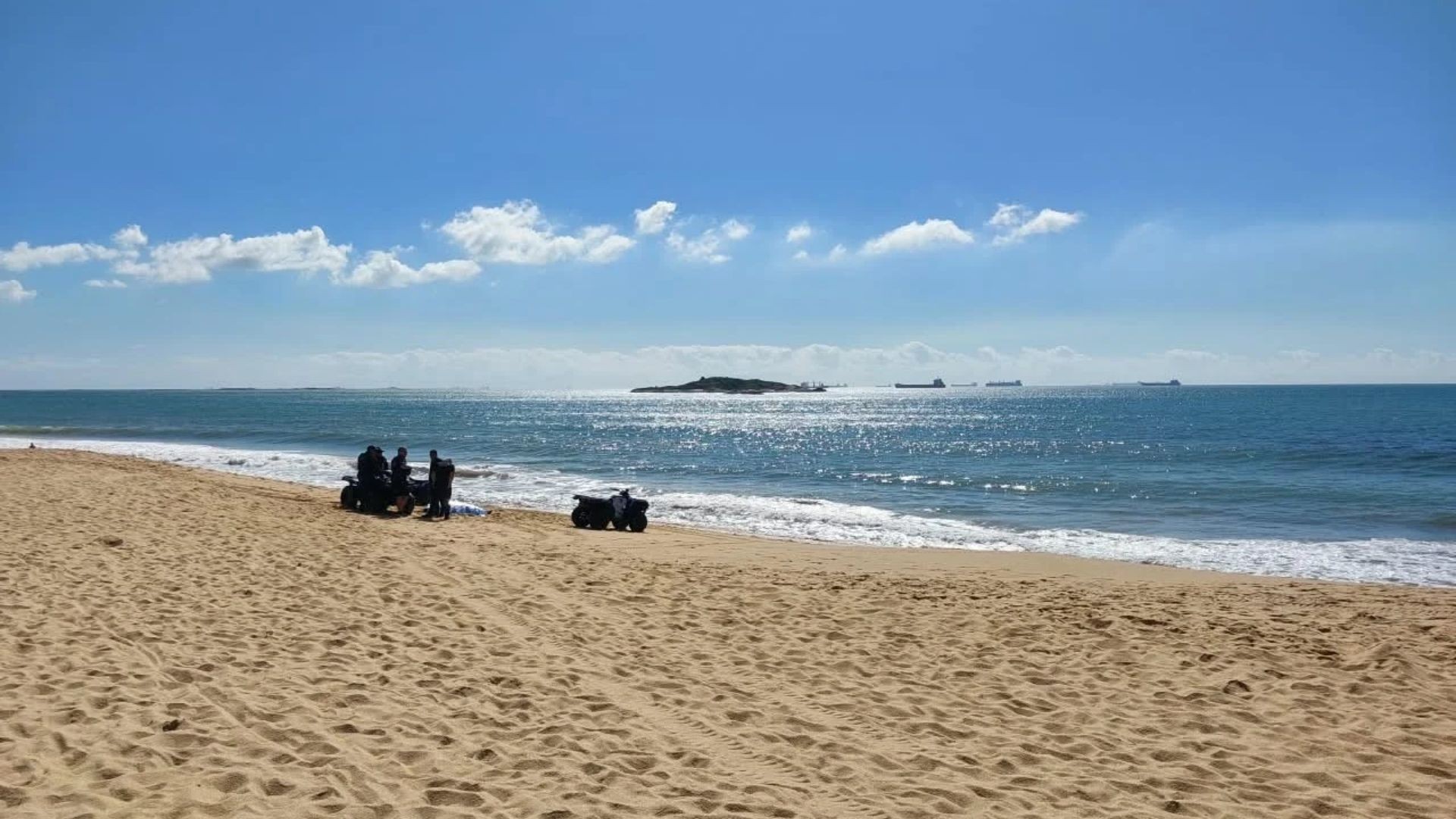Homem é encontrado morto no mar da Praia de Itaparica, em Vila Velha