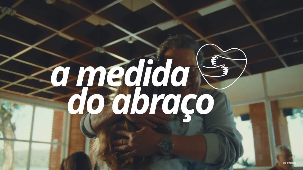 QUIZ: você sabe o que a medida de um abraço revela sobre sua saúde? Faça o teste