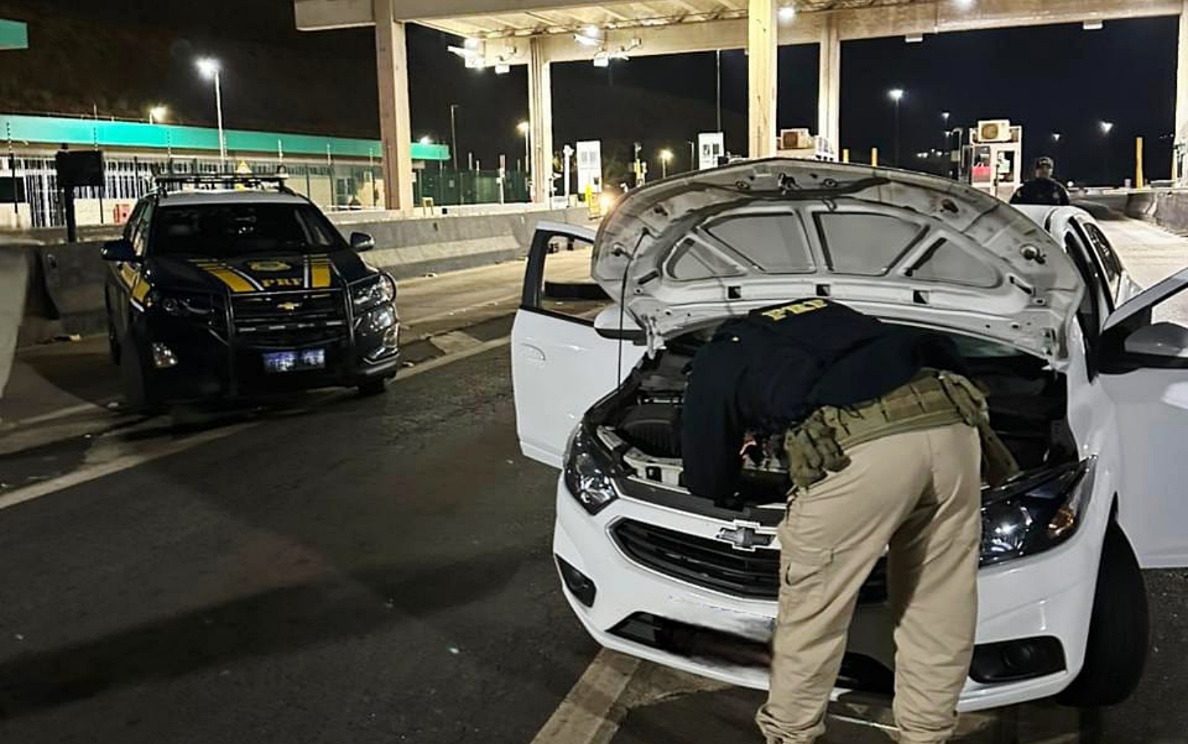 Homem foragido com extensa ficha criminal é preso com documento falso e carro clonado na Fernão Dias, em Cambuí, MG
