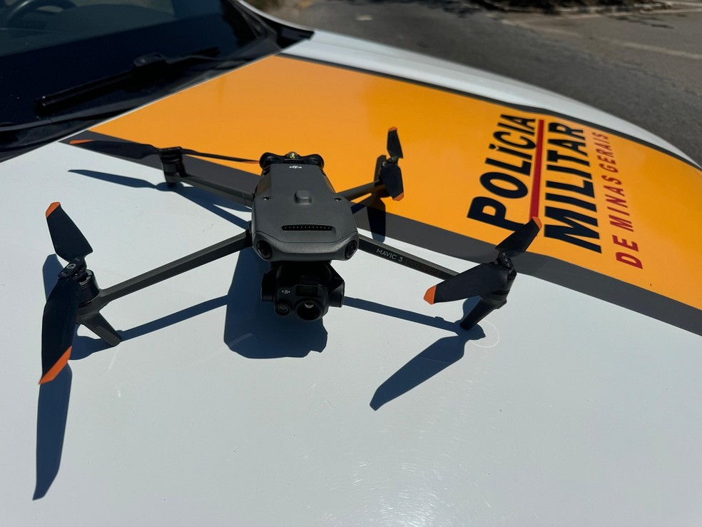Drones da PMRv passam a operar em estradas da Zona da Mata e Campo das Vertentes  — Foto: Nayara de Paula/TV Integração