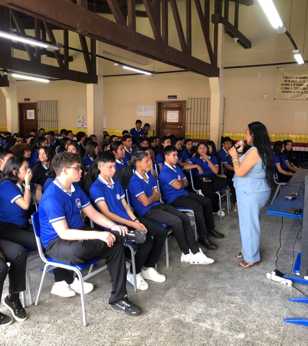 Secretaria de Assistência Social de Terra Santa promove palestra sobre prevenção da gravidez na adolescência