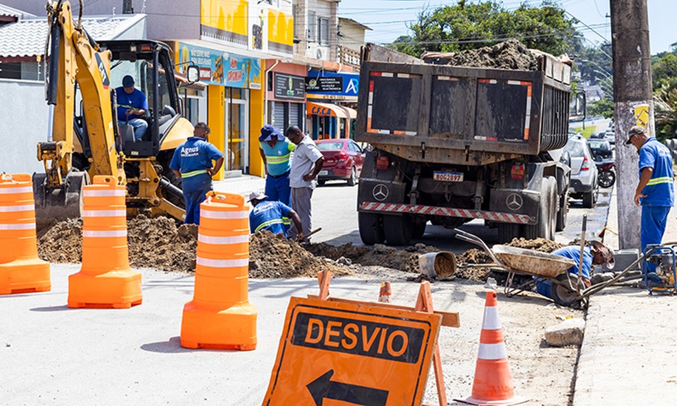 Grande avenida de Itanhaém recebe obras de drenagem e novo asfalto — Foto: Divulgação/Prefeitura de Itanhaém
