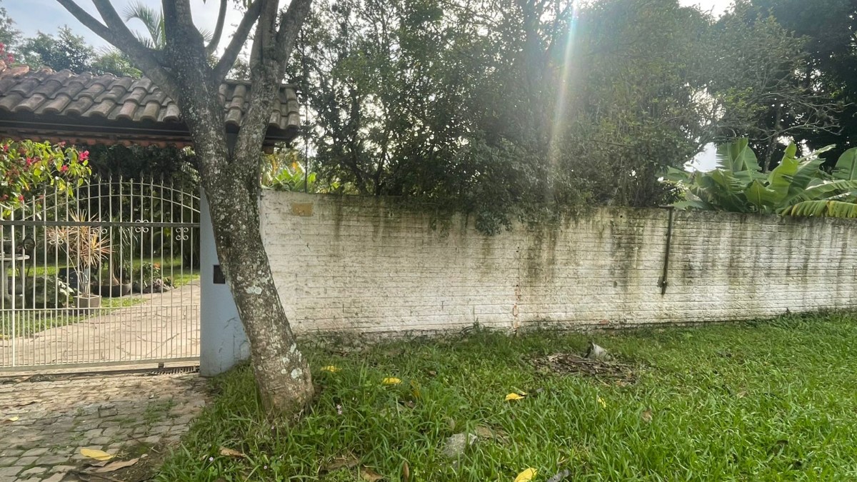 Mulher é encontrada morta em casa na Zona Sul de Porto Alegre; polícia investiga feminicídio