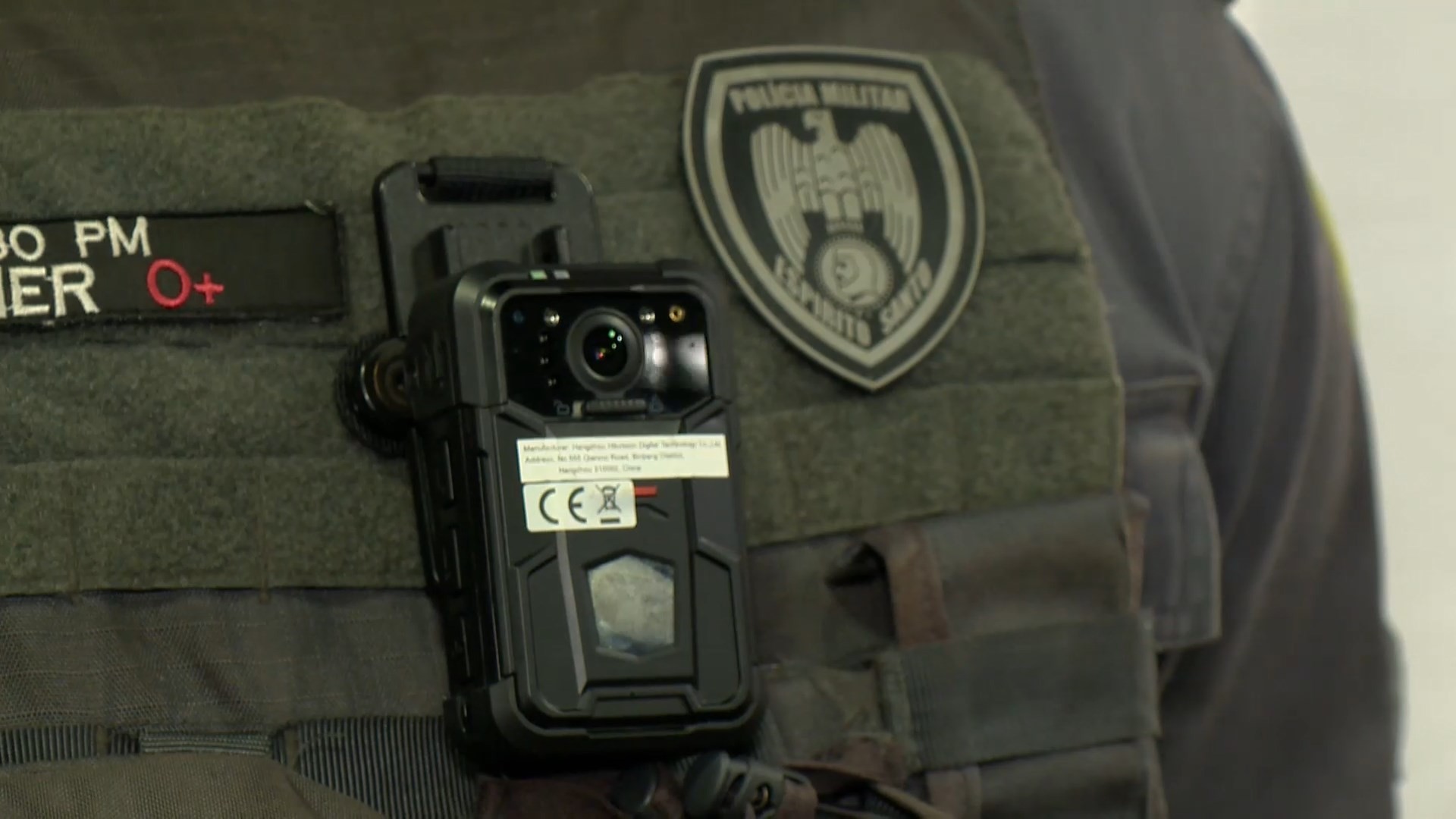 PM do ES usa apenas 200 câmeras corporais; execução de casal em Cariacica reforça importância das imagens