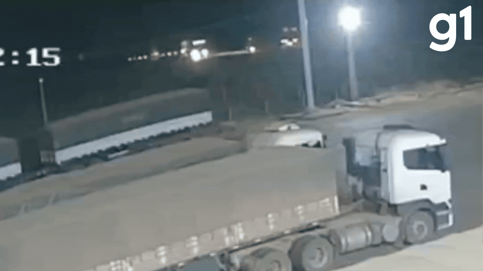 VÍDEO mostra batida entre caminhões que deixou três mortos e um ferido na BR-158 em MT